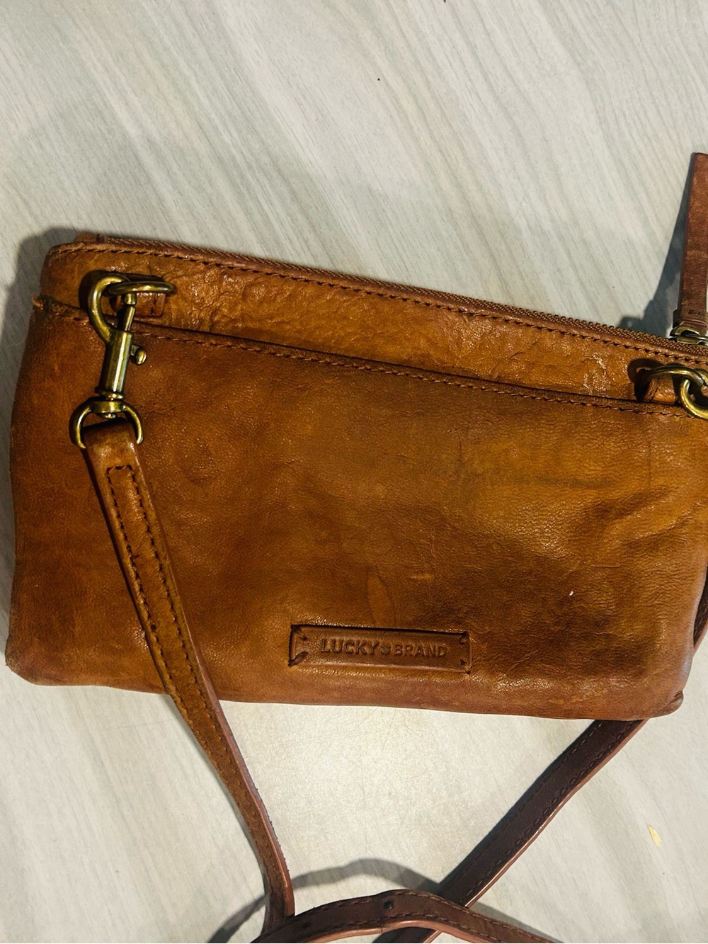 Lucky Brand Leather Crossbody Wallet purse - Picture 2 of 5